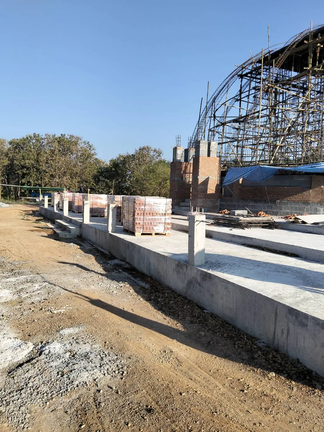 อิฐมอญ มอก. 77-2565 ประเภท ข ภาพการขนส่งสินค้า