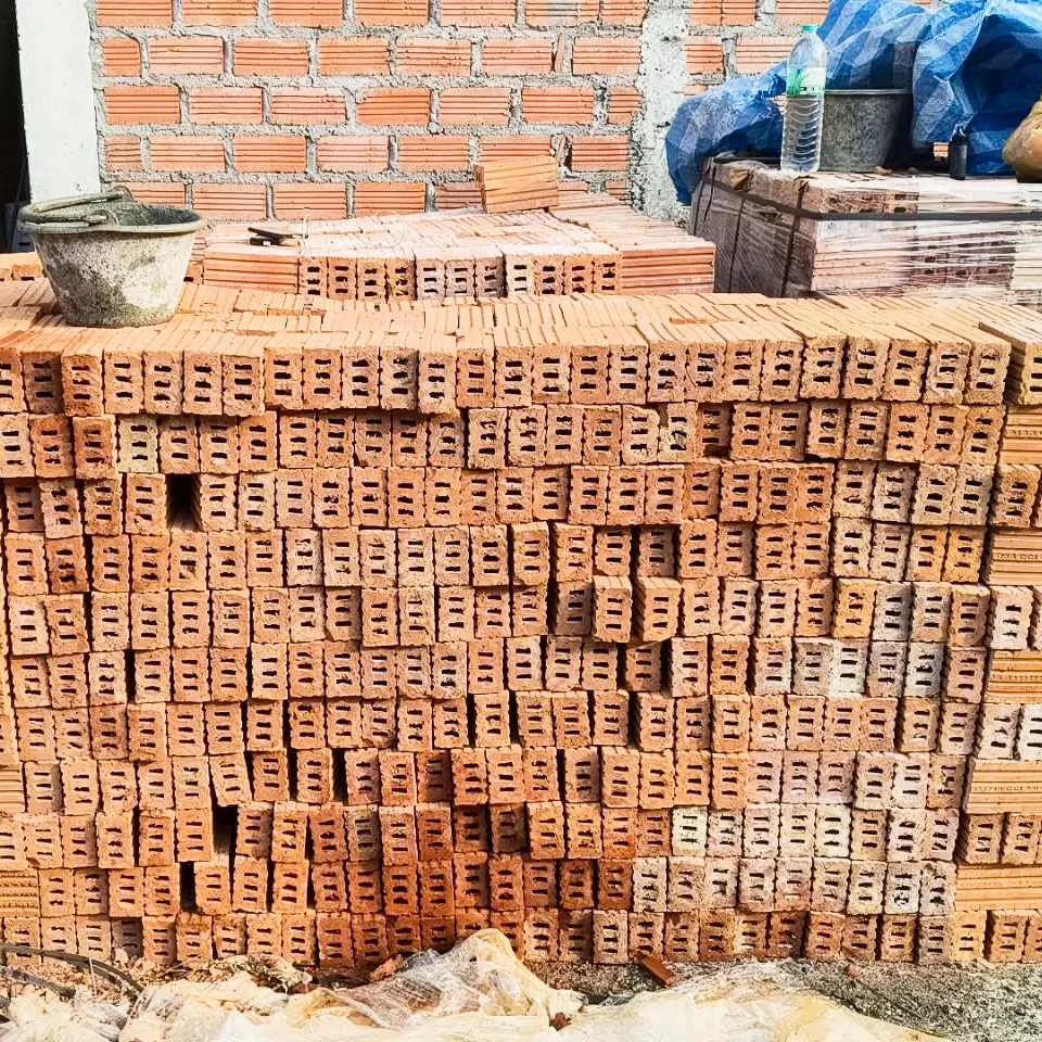 อิฐมอญ 3 รู ใหญ่ มอก. 153-2565 ประเภท 2 ภาพการขนส่งไปติวานนท์ วันที่ 23 ม.ค. 2569